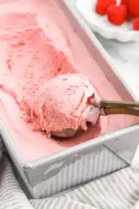 raspberry ice cream 1